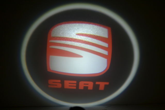 Kit Luci Logo Proiettore SEAT sottoporta portiera Led Cree Corte Kit Luci Logo Proiettore SEAT sottoporta portiera Led Cree Corte